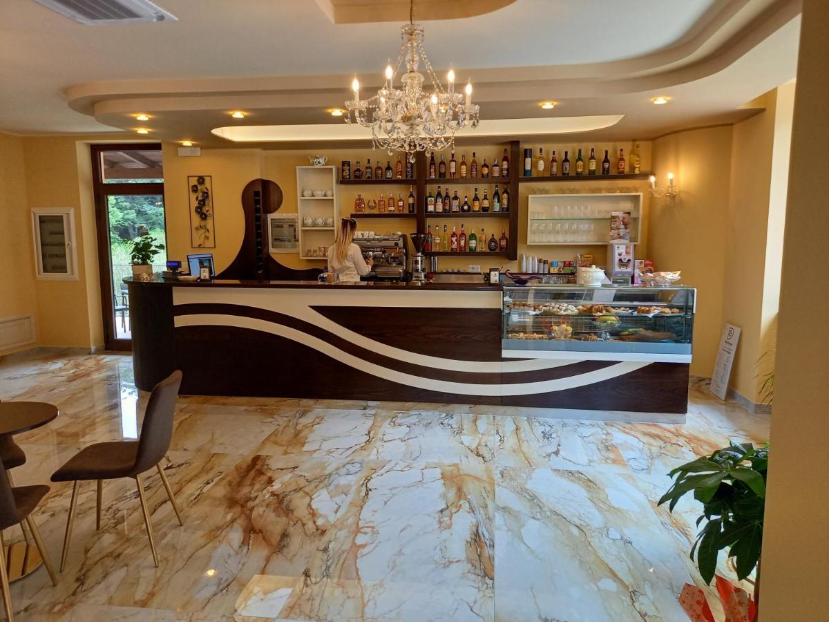 Hotel Ristorante Villa Terry Lauria Inferiore Εξωτερικό φωτογραφία