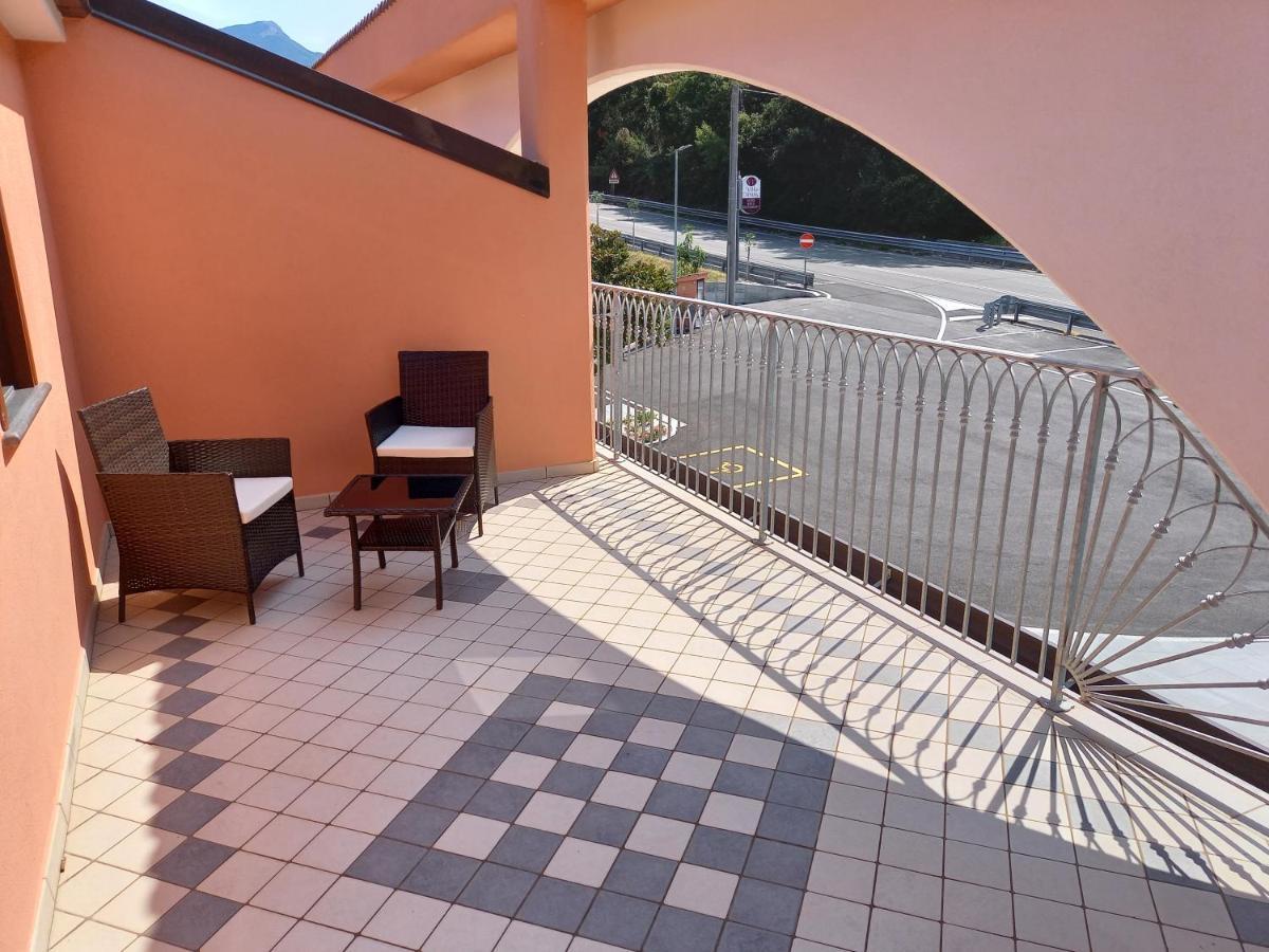Hotel Ristorante Villa Terry Lauria Inferiore Εξωτερικό φωτογραφία