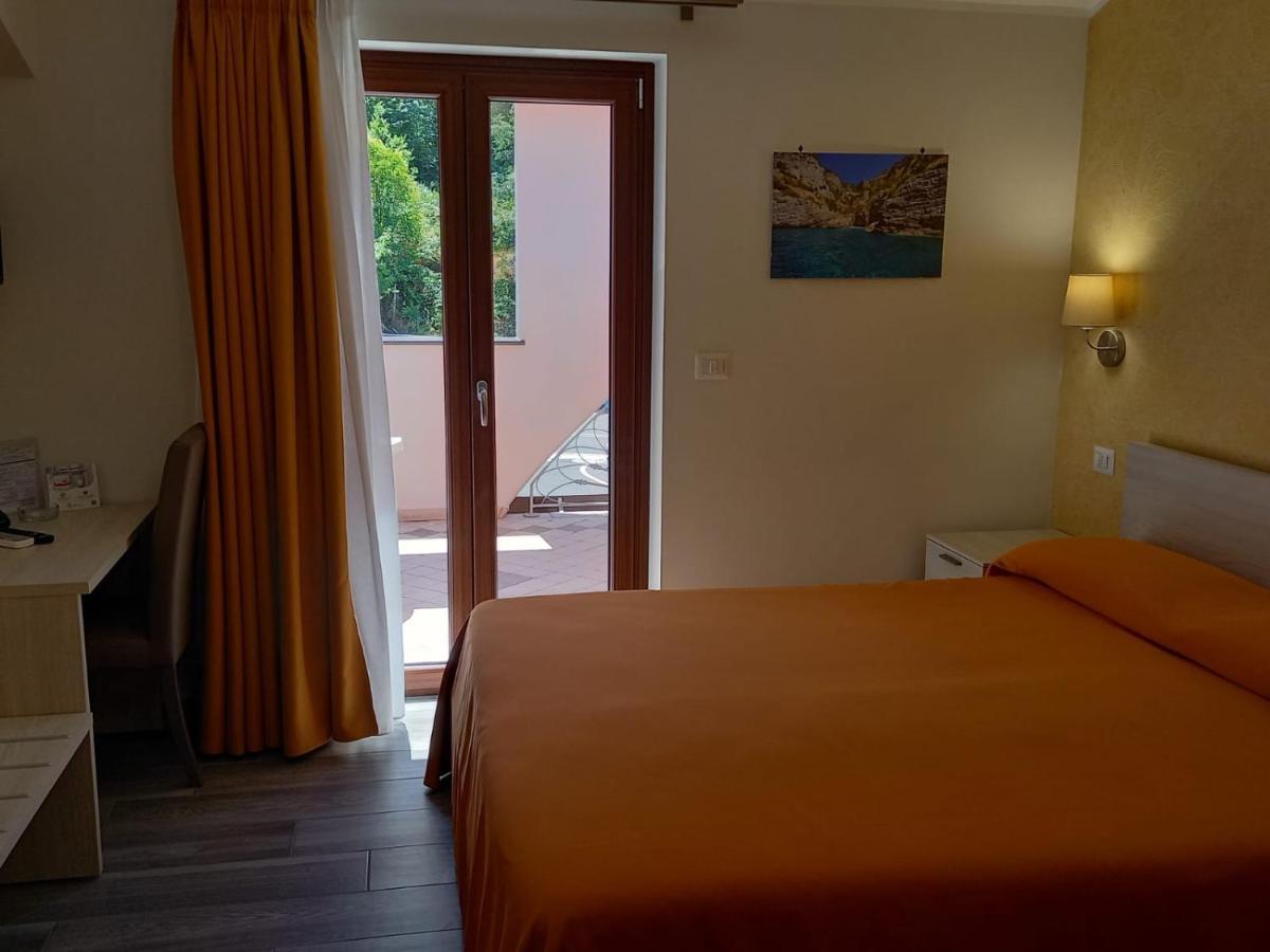 Hotel Ristorante Villa Terry Lauria Inferiore Εξωτερικό φωτογραφία